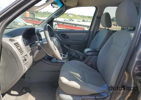 2005 Ford Escape Xlt from USA, damaged, VIN 1FMYU93155KB68451